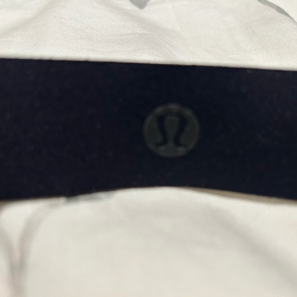 Lululemon Lab Varsa Bra Size 6 EUC - Picture 4 of 6